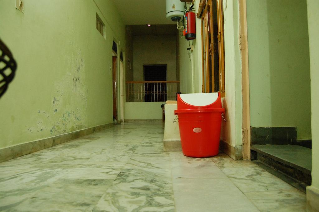 Puja Guest House Βαρανάσι Εξωτερικό φωτογραφία