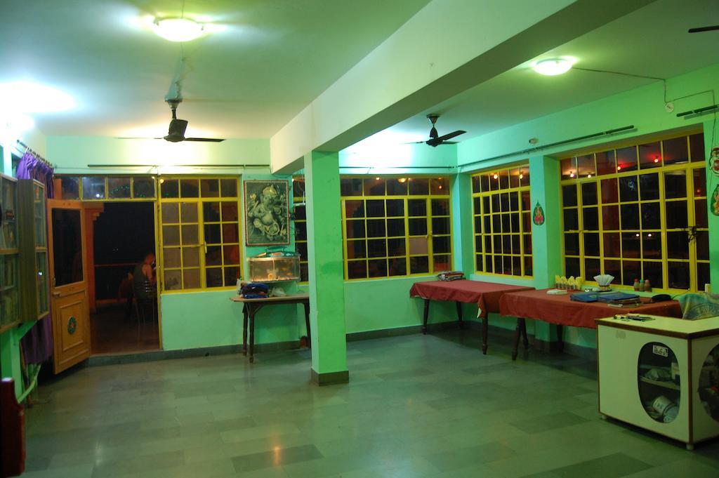 Puja Guest House Βαρανάσι Εξωτερικό φωτογραφία